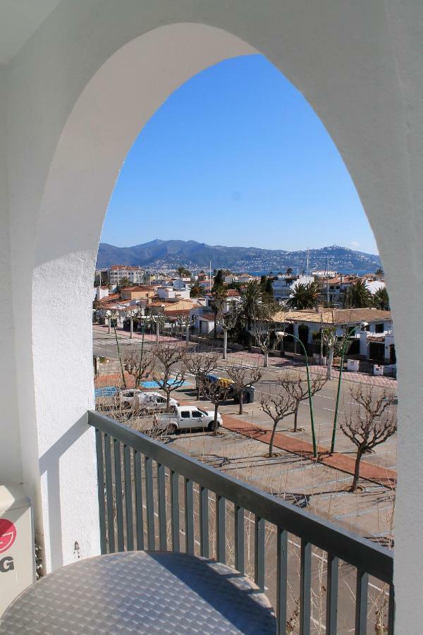 Absolute Apartment Empuriabrava Luaran gambar