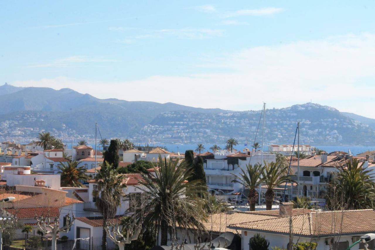 Absolute Apartment Empuriabrava Luaran gambar